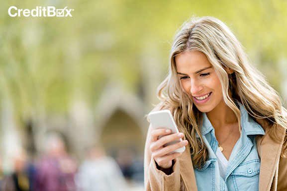 Best Apps for Financial Planning Young Women Using Mobile App